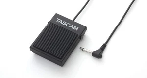 Interruptor de pie Tascam RC-1F para mezcladores modelo (RC1F) - Imagen 1 de 3