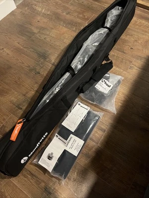 Manfrotto Junior Universal Soporte Cámara Audio + Kit de Viento Bolsa de Viaje Estuche Nuevo Foto 1 de 4