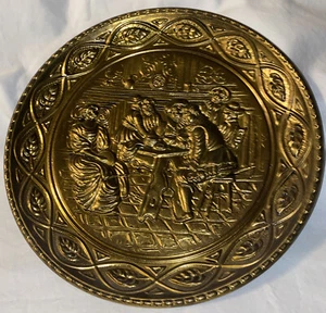 Hammered Embossed Brass Metal Round Plate Colonial Tavern Pub 9.5” England - Picture 1 of 8