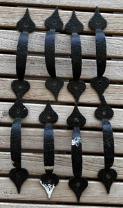 Lote de 8 tiradores de cajón de metal martillado negro vintage rescatados - Imagen 1 de 7