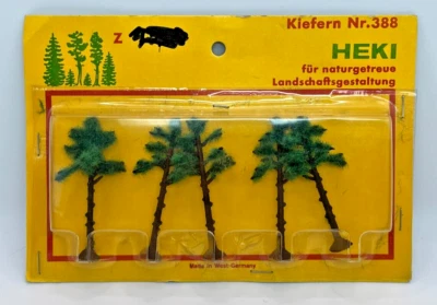 Z Scale HEKI "Kiefern Nr.388" 5 Tall Trees Original Box - Image 1 of 2