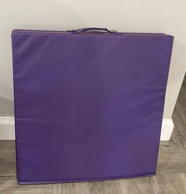 Estera de ejercicio plegable 6'x2' triple pliegue gimnasia púrpura con asas de transporte de 1" de grosor Foto 1 de 4