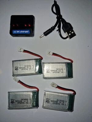 4 pz batterie e caricabatterie Lipo 3,7 V 800 mAh 902540 per aereo elicottero quadricottero drone - Immagine 1 di 4