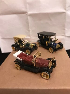 High Speed Antique Style Lot of 3 Die cast Cars HF9087,HF9085 and HF9086 NM - Image 1 of 4
