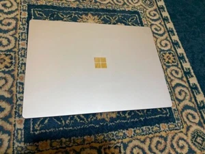 Microsoft Surface Laptop 3 with 10th Gen i7 15-inch 16GB RAM 256 SSD - Picture 1 of 8