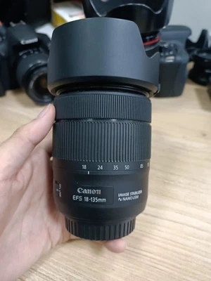 Canon EF-S 18-135mm f/3.5-5.6 IS USM Lens - Image 1 of 4