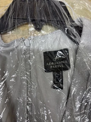 Vestido Adriana Papel Talla 16 Malla Metálica, Manga Larga Foto 1 de 3