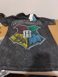 Harry Potter Black Mineral Wash Hogwarts Crest Graphic Tee T-Shirt Medium  - Picture 1 of 9