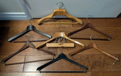 Lote 7 Perchas Madera Plástico Traje Abrigo Pantalones Perchas Regent Nordstrom 16-18" Foto 1 de 4
