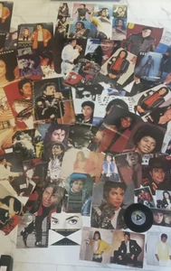 MICHAEL JACKSON Magazine Cuttings Collection, Postcards And Singles - Bild 1 von 9