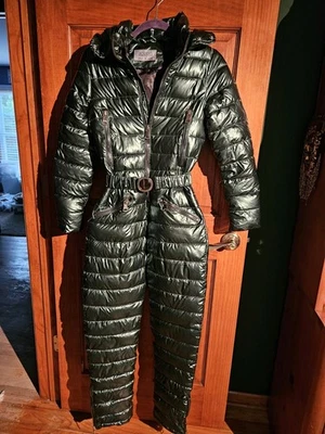 Skisuit Woman Size M Metallic Green   XXFG - XINXINFENGE Brand - Image 1 of 4