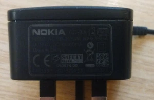 Genuine Used Nokia AC-3X Thin Pin (2mm) Mains Charger with UK 3-Pin Plug - Picture 1 of 2