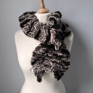 Chocolate Beige Faux Fur Scarf Collar Warm Fluffy Pull Through VGC - Picture 1 of 6