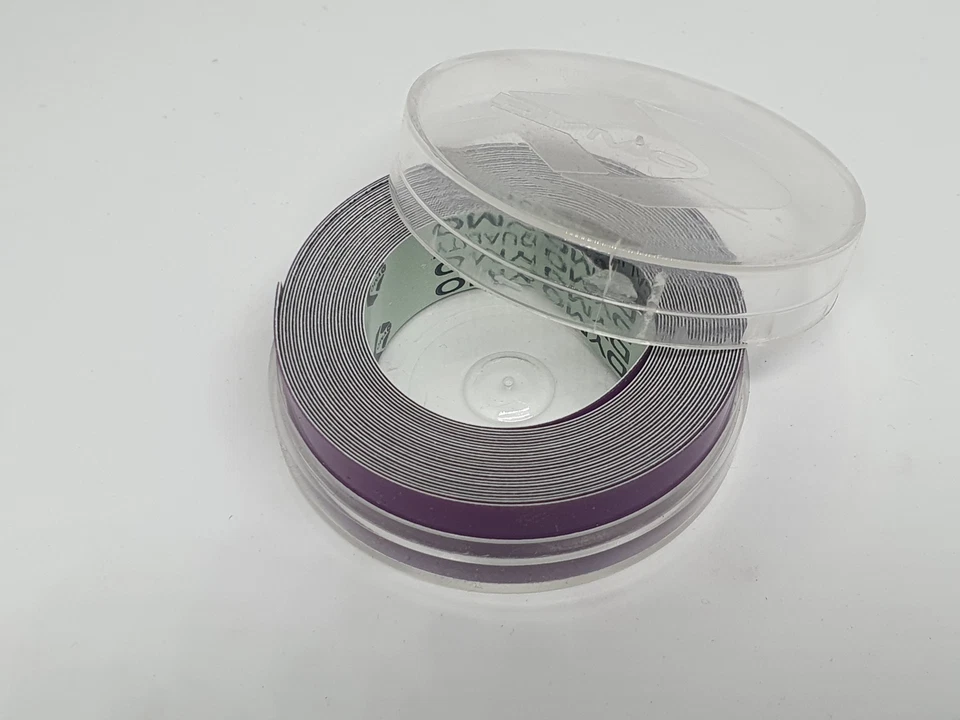 70505 Dymo-Prägeband 12mm x 3m weiss auf purpur