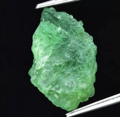 4.70ct 15.5x10.5mm Rough Natural Green Tsavorite Garnet Gemstone, Tanzania - Photo 1/2