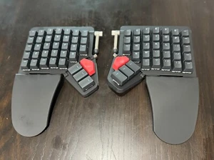 ZSA Moonlander RGB Tastatur schwarz - Cherry MX Brown Tactile Switches kaum benutzt - Bild 1 von 3