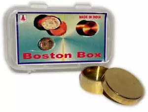 CAJA DE MONEDAS DE LATÓN BOSTON Truco de Mágico Penetración Mesa de Mano Primer Cuarto Okito - Imagen 1 de 9