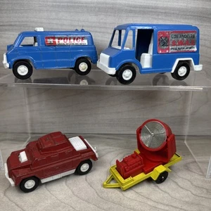 1970s Tootsietoy Police Van SWAT Team Red Tank Spotlight Trailer Diecast Scale - Picture 1 of 18
