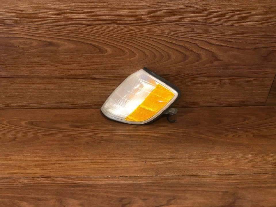 MERCEDES W140 S500 S420 S320 1995-1999 LUZ DE ESQUINA DELANTERA IZQUIERDA OEM Foto 1 de 4