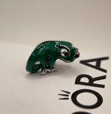 Pandora Disney Enredado Pascal Cambio de Color Dije Foto 1 de 4