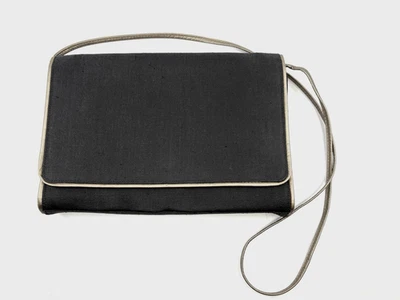Bandolera clutch vintage Anne Klein de Calderón de tela negra con adornos metálicos años 70 Foto 1 de 4