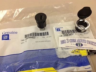 Chevrolet GMC Cadillac Truck / SUV USB Port Socket & Chrome plug Door new OEM - Image 1 of 4