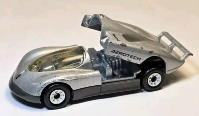 Matchbox 1989 Oldsmobile Aerotech Silver Diecast capó de apertura Foto 1 de 4