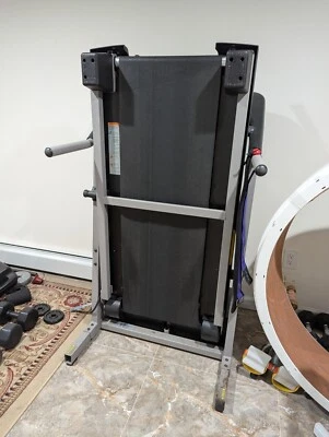 Cinta de correr Proform 400e - Para piezas, necesita ser reparada Foto 1 de 4