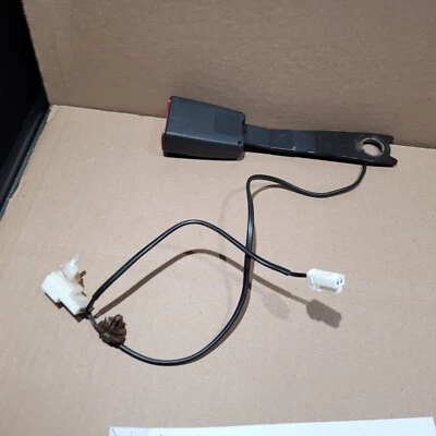 Toyota Corolla 2004-2008 hebilla de cinturón de seguridad conductor delantero izquierdo ¡Envío gratuito!!!! Foto 1 de 4