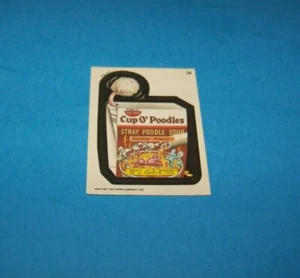 Adesivo Wacky Packages 1991 #38 "Cup O' Poodles Stray Poodle Soup" - Foto 1 di 2