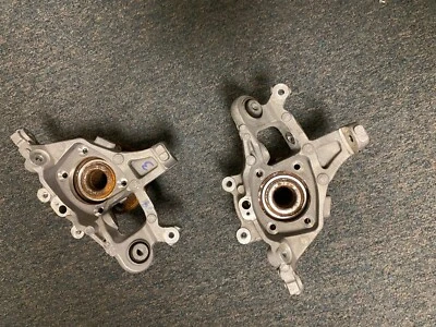 Chrysler 300 Dodge Charger Challenger 2011-23 suspensión trasera husillo nudillo OEM Foto 1 de 4