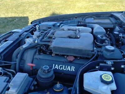 Jaguar XJR XKR 1997-1999 4,0 V8 motor completo (video) Foto 1 de 3