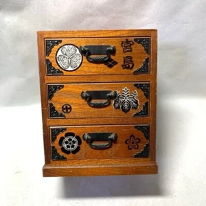 Retro Sengoku Warlords Family Crest Small Item Storage Box Tokugawa Japanese - Picture 1 of 7