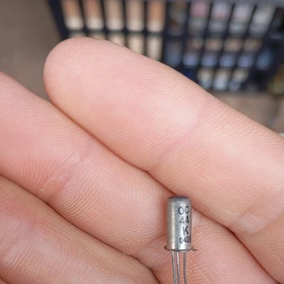 vintage OC44 K  PNP TRANSISTORS  x20 - Image 1 of 4