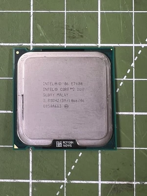Intel Core 2 Duo E7400 2.80 GHz 3MB 1066MHz Dual-Core 775 Socket SLB9Y 2.8 - Image 1 of 2