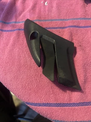 1999-2006 Silverado Yukon Sierra Right Windshield Cowl Trim Panel 15753702 - Image 1 of 3