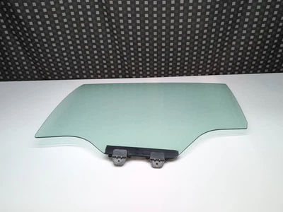 2007 SATURN ION DRIVER 左后门窗玻璃组件 原始设备制造商 2003 - 2007 年 SEDAN  — 第 1/4 张图片