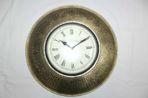 Shield Clock Wall Steel Yellow Dhal Design Hanging Hand Engraved Handmade C482 Cover