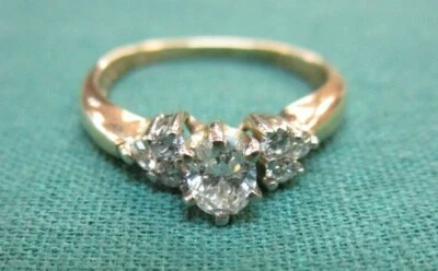 ANILLO DE DIAMANTES ESTILO 3 PIEDRAS, COMPROMISO, PIEDRA CENTRAL DIAMANTE OVALADO VER FOTOS Foto 1 de 4