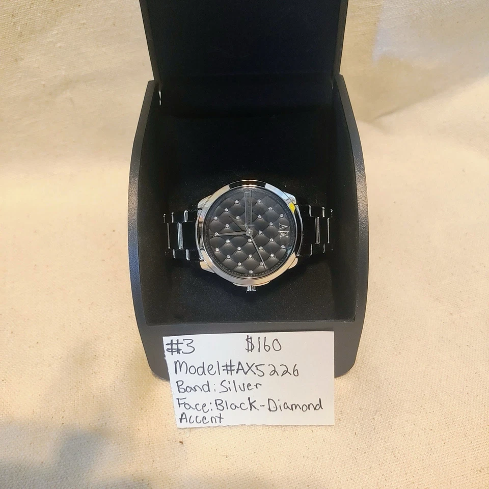 Relógio feminino Armani Exchange Sarena cristal mostrador pavê AX5530 - Imagem 1 de 1