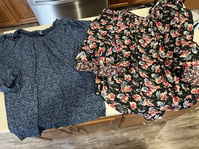 Conjunto de blusas campesinas con estampado floral talla 3X CHAPS para mujer Foto 1 de 4