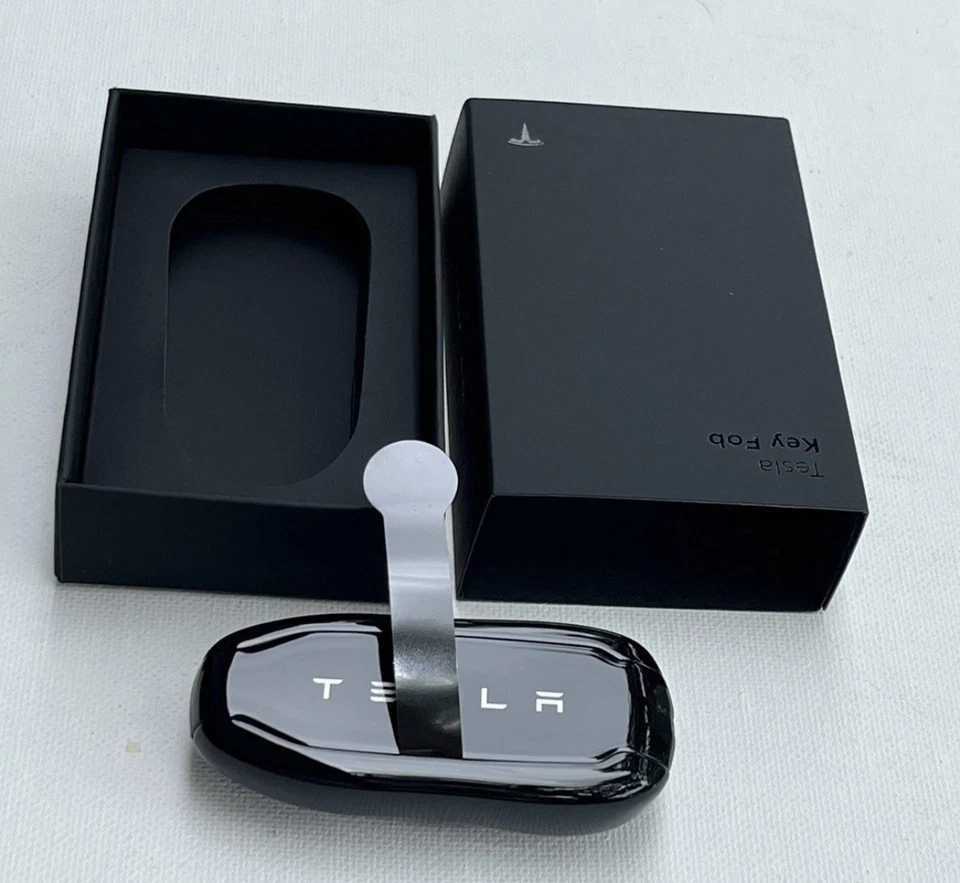 OEM TESLA Model 3 Y 2017-2024 Smart Key Fob keyfob 1819445-00-B Original