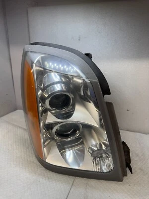 Faro RF Cadillac SRX 2008 lado del pasajero derecho 15926966 OEM (X-45) Foto 1 de 4