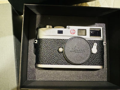 Seltene Leica M8.2 Chrome (10712) 10K Aufnahmen - Bild 1 von 4