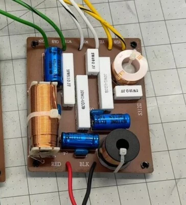 1x OEM JBL S312 II & altri altoparlanti CROSSOVER VEDI FOTO🔥FUNZIONA BENISSIMO 🔥 - Immagine 1 di 4