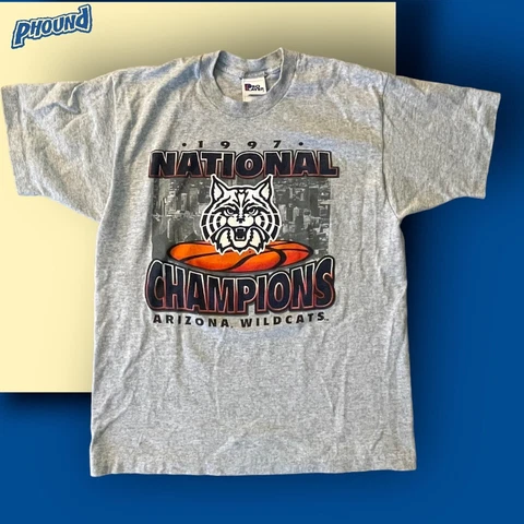 Vintage University Of Arizona T Shirt 1997 NCAA Final Four Wildcats Basketball L Cover