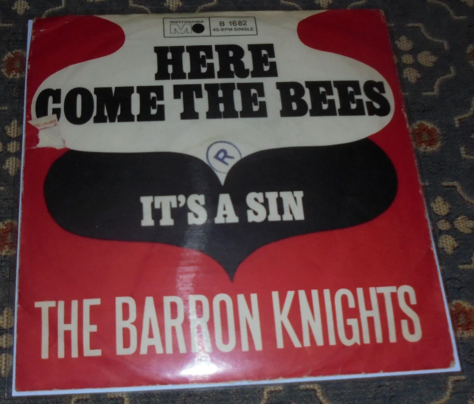 The Barron Knights : Here come the Bees,Metronome,7",im Bildcover - Bild 1 von 1