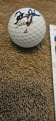 Мяч для гольфа с логотипом Titleist 4 Masters с автографом Дастина Джонсона от диджея сертификат подлинности JSA PGA - Изображение 1 из 4