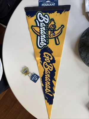 Banderín de fieltro de béisbol Savannah Banana Bananas bandera y llavero Foto 1 de 4