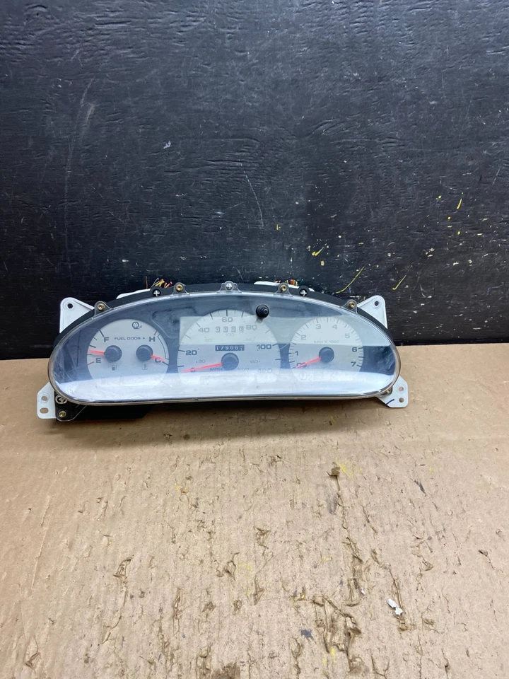 2003 Ford Taurus Sable Speedometer Instrument Cluster Gauges T8408 DG - Image 1 of 4